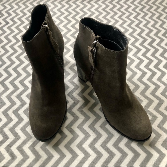 Interesting Anthropologie Matisse Metric Geo Stripe Block Heel Booties, Size 8.5 - Picture 5 of 7